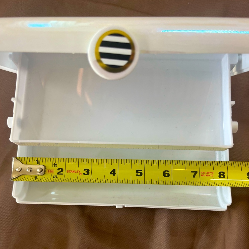 White Make Up Container - Picture 6 of 7